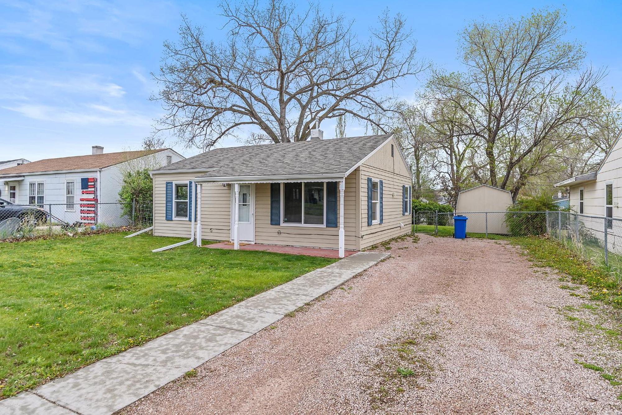 Covered Patio With Grill Affordable Comfy Stay Rapid City Exterior foto