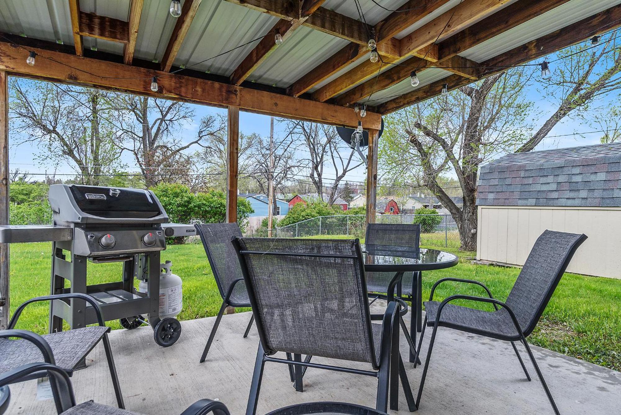 Covered Patio With Grill Affordable Comfy Stay Rapid City Exterior foto